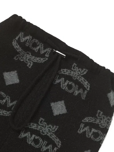 Mcm Logo-patch Neck Warmer In Black