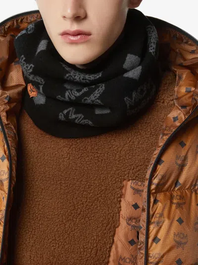 Mcm Logo-patch Neck Warmer In Black