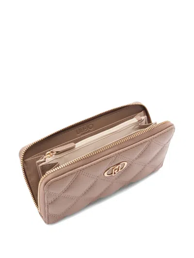 Liu •jo Monogram-plaque Quilted Wallet In Neutral