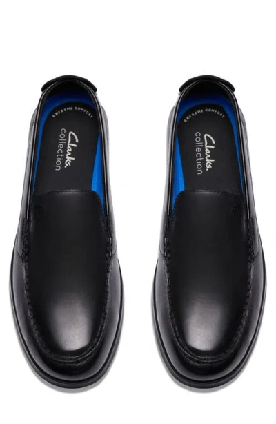 Clarks ® Flexway Step Slip-on In Black