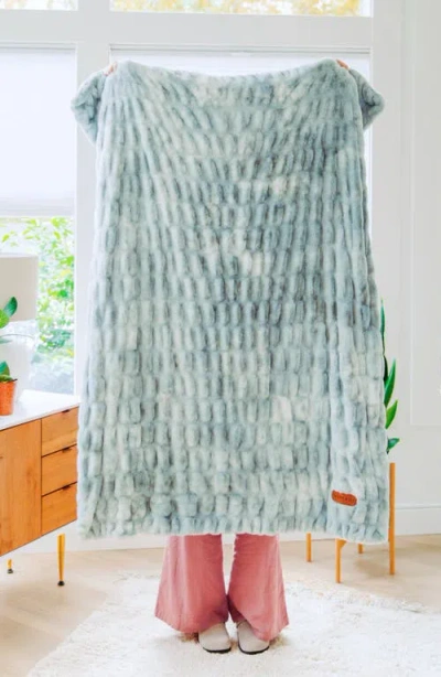Little Giraffe Cloudscape Throw Blanket In Blue