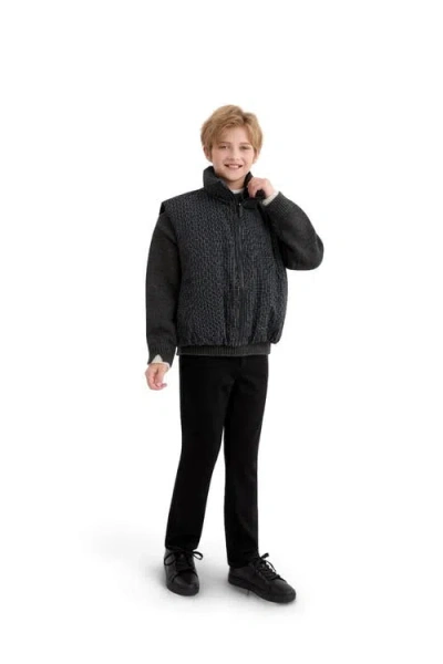 Moustache Grid-pattern Quilted Vest In Black