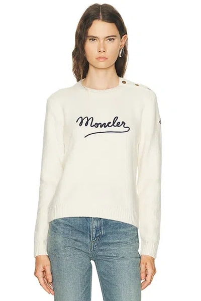 Moncler Embroidered Logo Crop Crewneck Sweater In Neutral