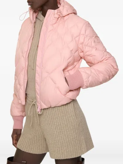 格纹缝线连帽蓬松夹克