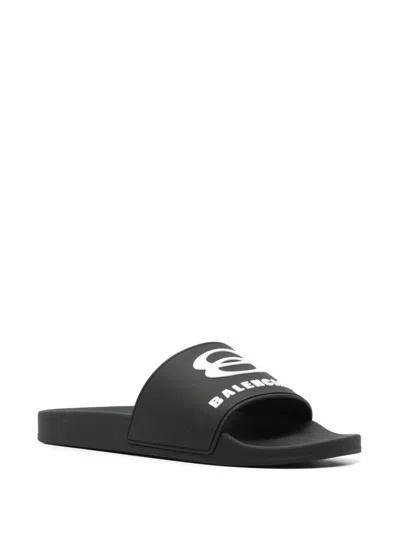 Balenciaga Rubber Slide Sandals For The Pool In Black