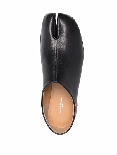 Maison Margiela Smooth Leather Loafers With Split-toe Design In Black