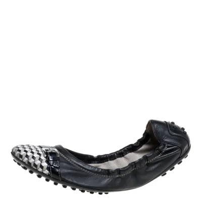 Tod's Black Leather Cap Toe Buckle Detail Scrunch Ballet Flats In Animal Print