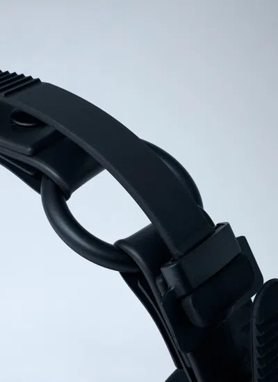 Innerraum Men Object Hm0 Half Moon Shoulder Bag In Black