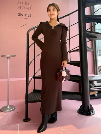 Snidel Sustainable Front Design Knit Dress In Burgundy