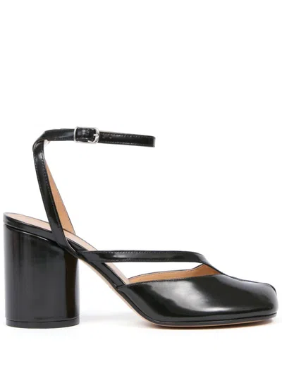 Maison Margiela Tabi Sandals In Brushed Leather In Black