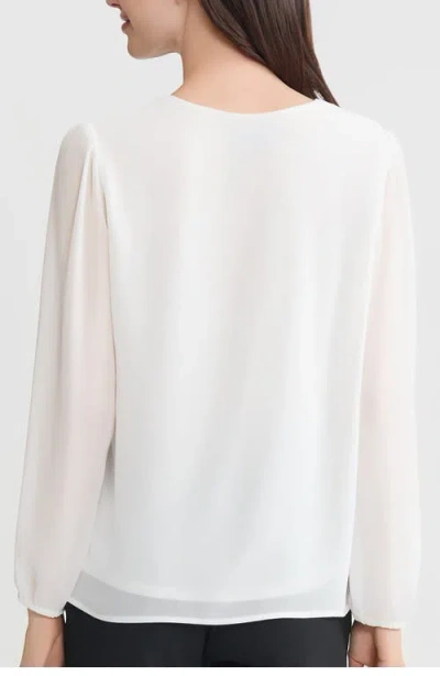 Kasper Ruffle Neck Top In White
