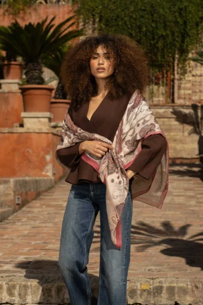 Elizabetta Venere In Multi