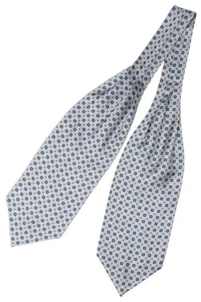 Elizabetta Ostuni In White