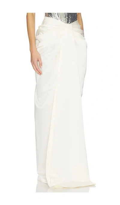 垂褶兜帽式半身裙