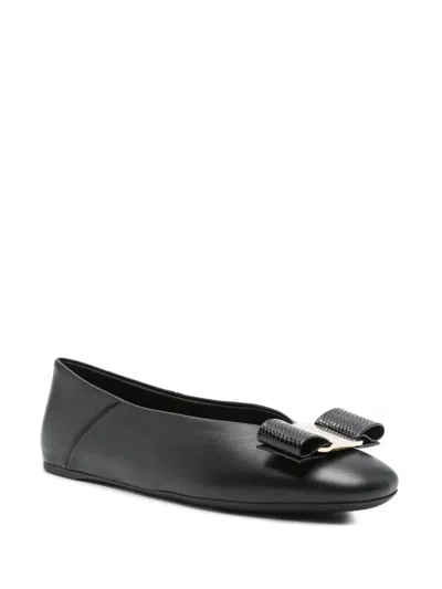 Ferragamo Vanna Vara Bow Ballet Flats In Calf Leather In Black