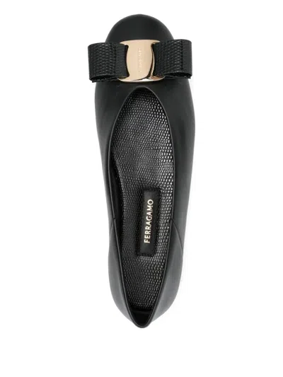 Ferragamo Vanna Vara Bow Ballet Flats In Calf Leather In Black