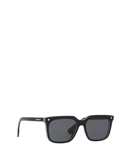 Burberry Rectangular Carnaby Sunglasses In Black