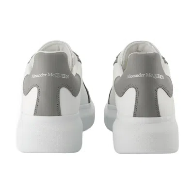 Alexander Mcqueen Chunky Sole Sneakers Contrasting Panels In White