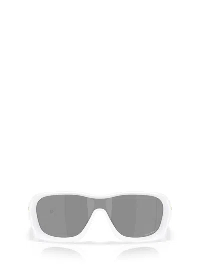 Oakley Full Rim Rectangular Sunglasses In White