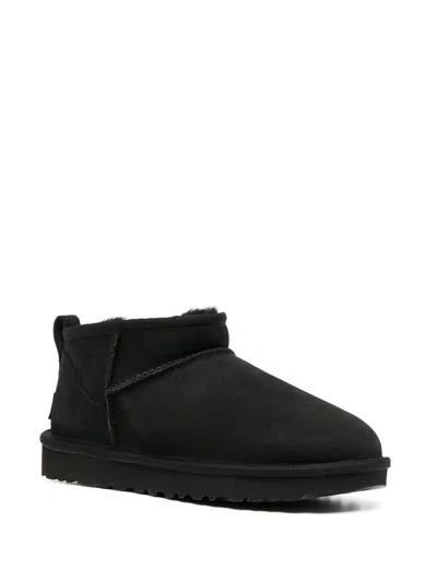 Ugg Low-cut Slip-on Boots With Twinface Lining And Textured Sole In Black
