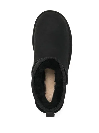 Ugg Low-cut Slip-on Boots With Twinface Lining And Textured Sole In Black