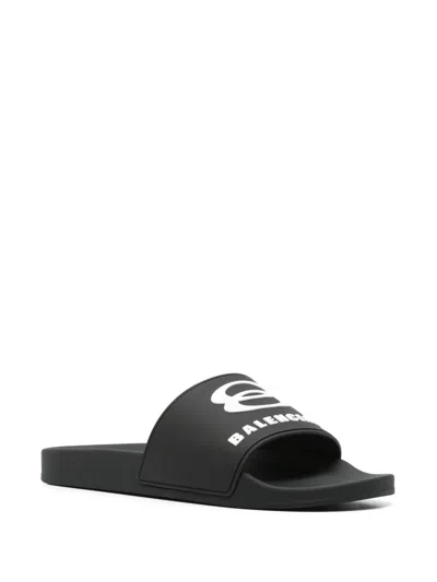 Balenciaga Rubber Slide Sandals For The Pool In Black