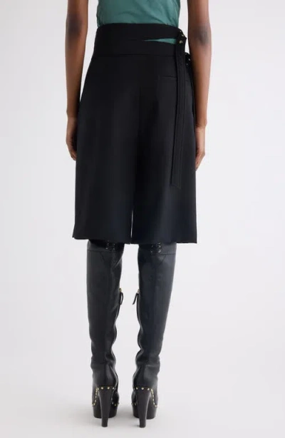 Chloé Buckle Keyhole High Waist Wool Shorts In Black