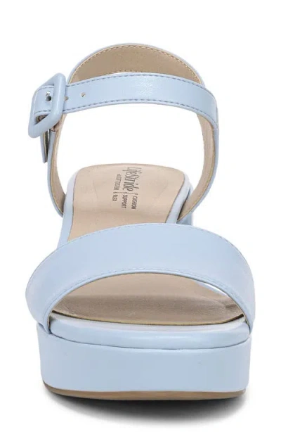 Lifestride Rhythmn Platform Sandal In Blue