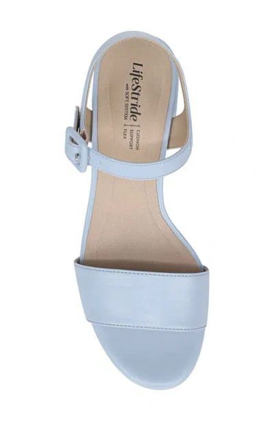 Lifestride Rhythmn Platform Sandal In Blue