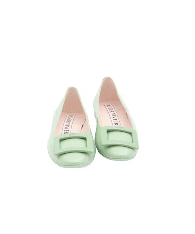 Roger Vivier Round Toe Gommettine Buckle Bow Ballerinas In Green