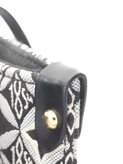 Pre-owned Louis Vuitton 2021s Gm Onthego Monogram Tote Bag In Black