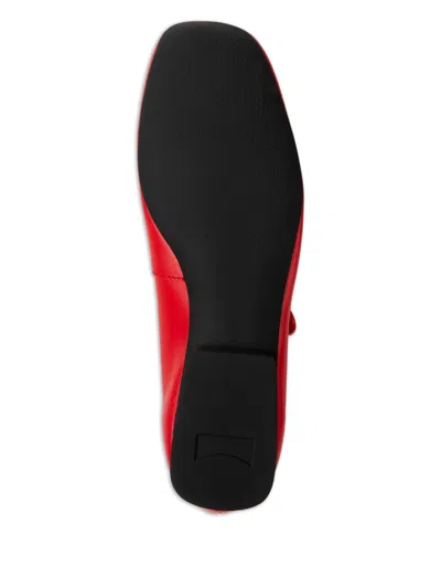 扣环带芭蕾平底鞋