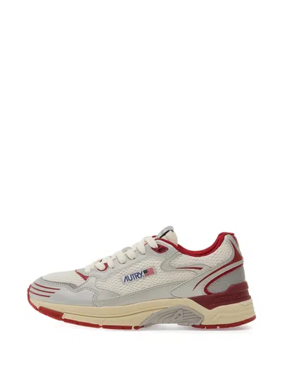 Autry Hyperway Low-top Sneakers In White