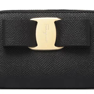 Ferragamo Textured Rectangular Wallet With A Refined Finish