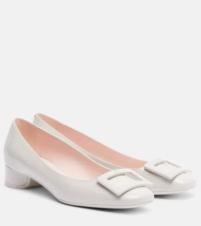 Roger Vivier Roundy Lacquered Decollete 25 Pumps For Women In White