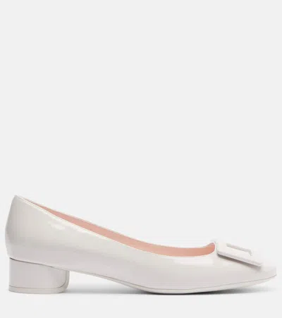 Roger Vivier Roundy Lacquered Decollete 25 Pumps For Women In White