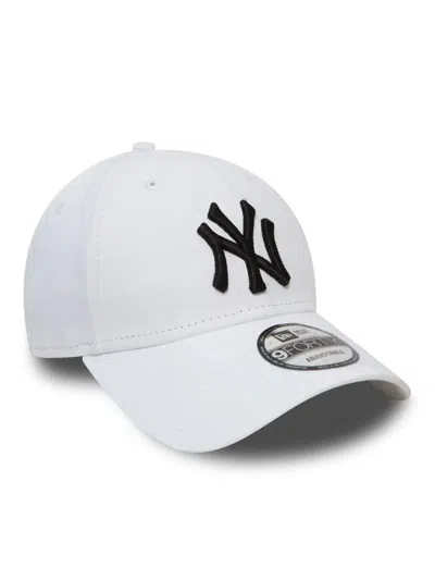 New Era "940 League Basic" Hat In White