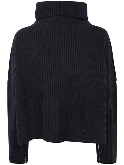 Nuur Pullover In Black