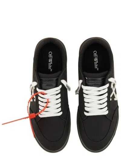Off-white Low Vulcanized Sneaker In Black