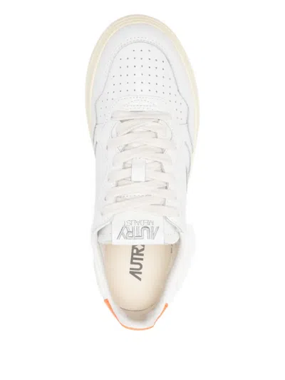 Autry Medalist Low Sneakers In White