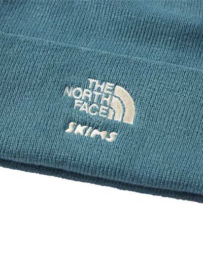 Skims X The North Face Logo Beanie In Blue