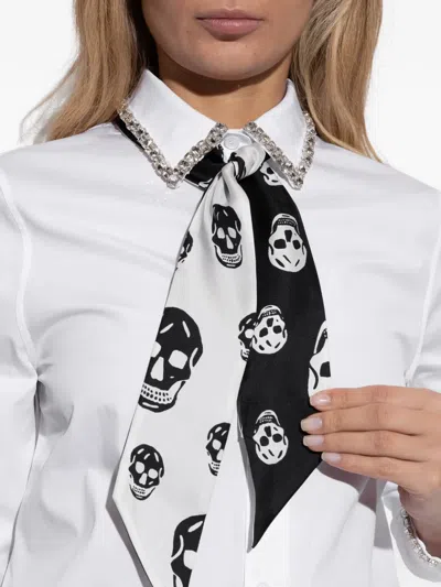 Alexander Mcqueen Rectangular Scarf Two Tone Skull Motif In Black