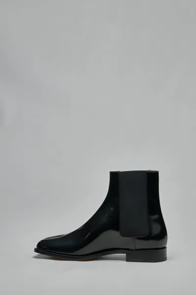 Maison Margiela Black Tabi Chelsea Ankle Boots Men In Multi