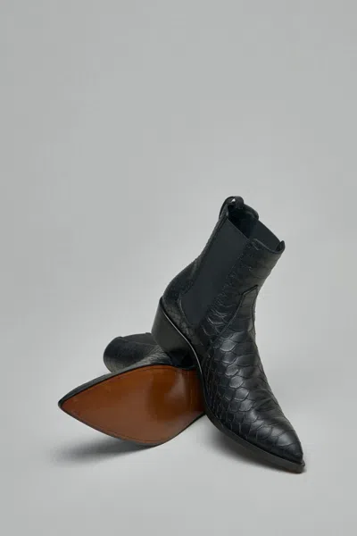Tom Ford Matte Printed Python Chelsea Boot In Black