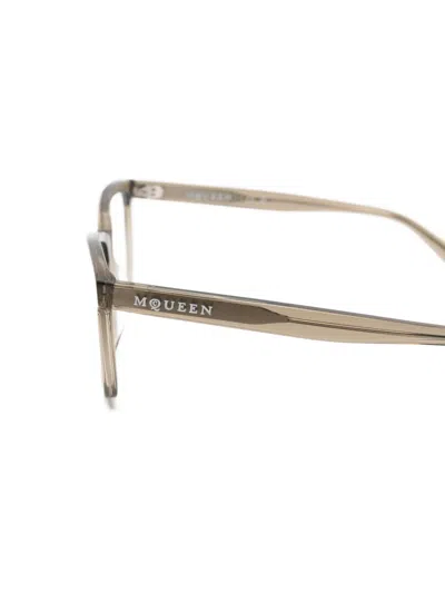 长方形镜框眼镜