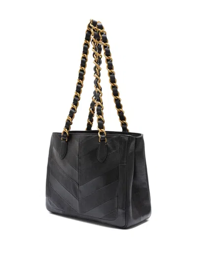 Valentino Garavani  Garavani Laseine Shopping Bag In Nappa Leather With A Chevron Pattern W In Black