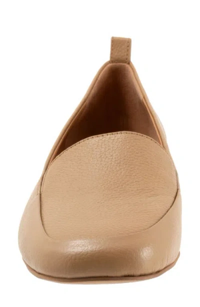 Softwalk ® Kingston Loafer In Neutral