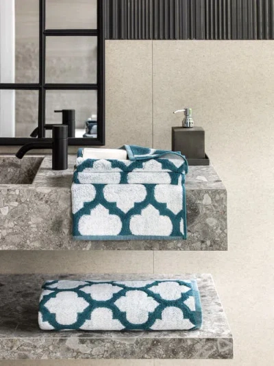 Togas Taylor Towel In Multi