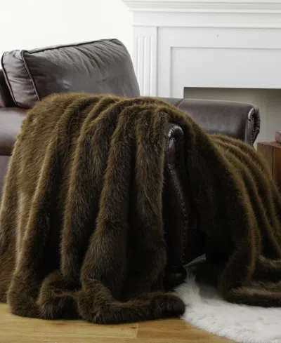 Battilo Lifestyle Faux Fur Throw, 50" X 60" In Green