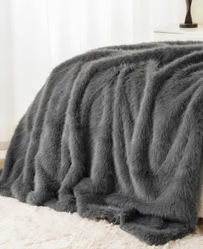 Battilo Lifestyle Faux Fur Throw, 50" X 60" In Gray